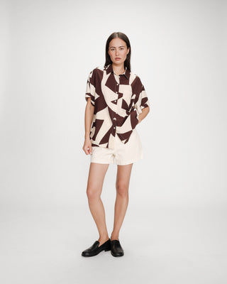 Chemise imprimée graphique chocolat Veil