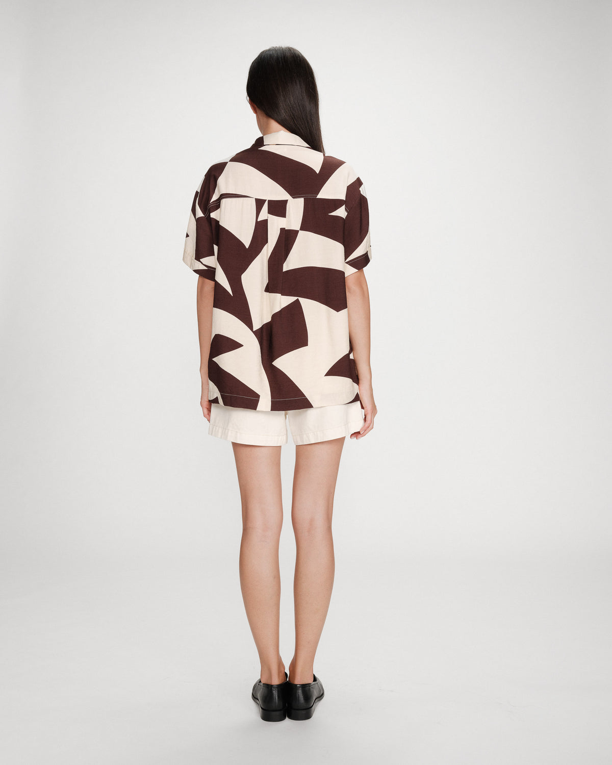 Chemise imprimée graphique chocolat Veil