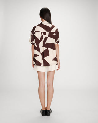 Chemise imprimée graphique chocolat Veil