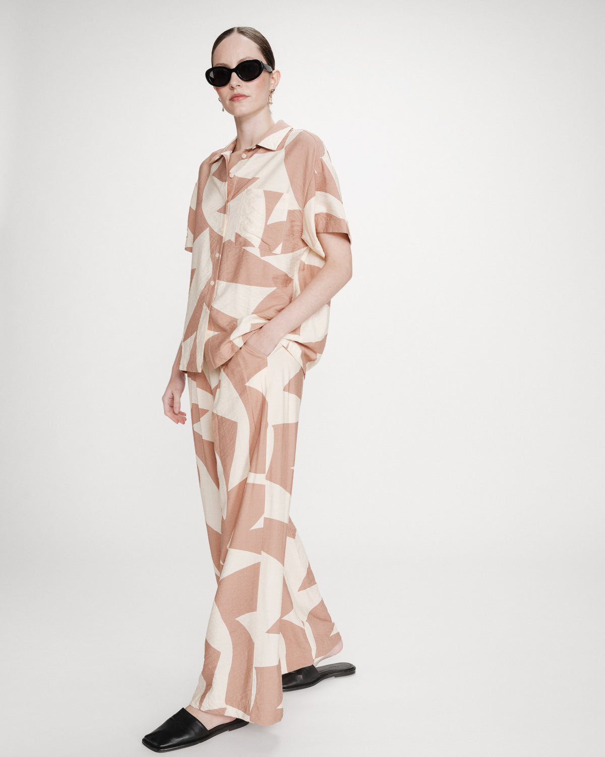 Chemise imprimée graphique mocha Veil
