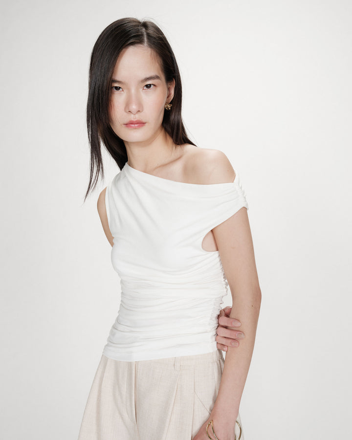 Fitted asymmetric draped top ivoire Vodia