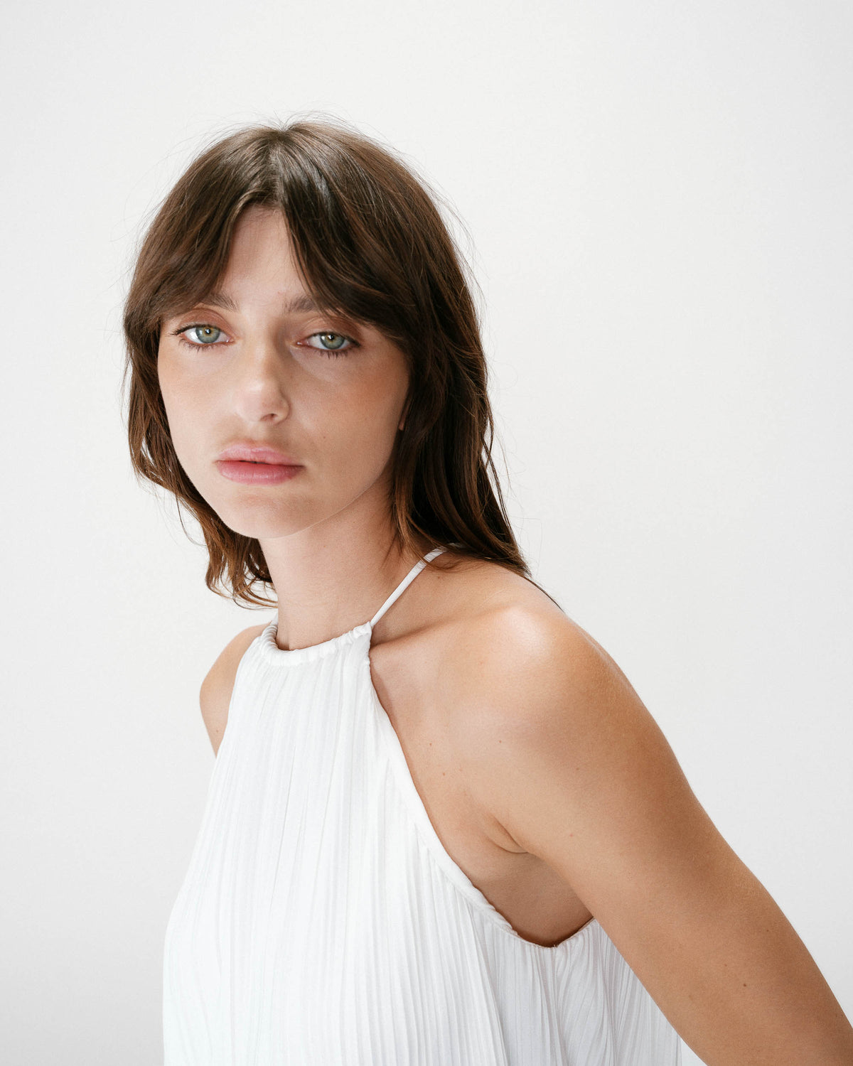 Pleated short halterneck dress ivoire Wilona