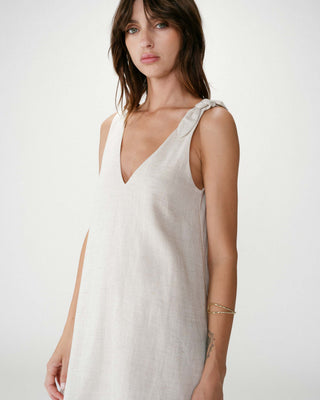 Robe courte évasée en lin col V sable Wynette