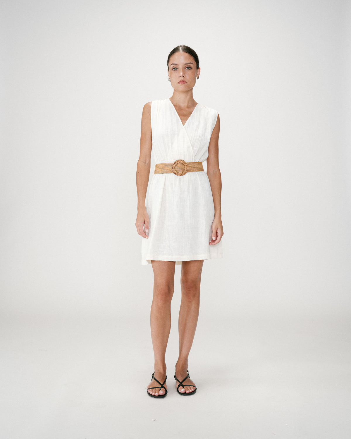 Robe courte en gaze de coton ceinturée ecru Wrenna