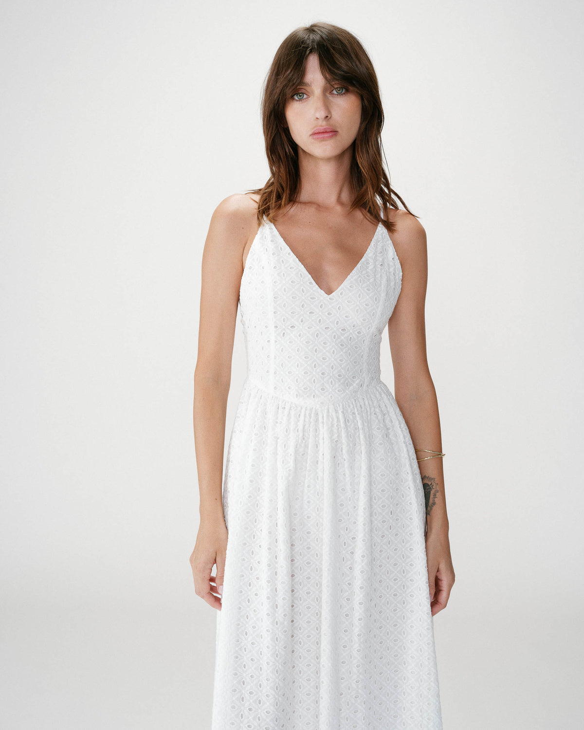 Flared long V-neck eyelet dress white Wimala