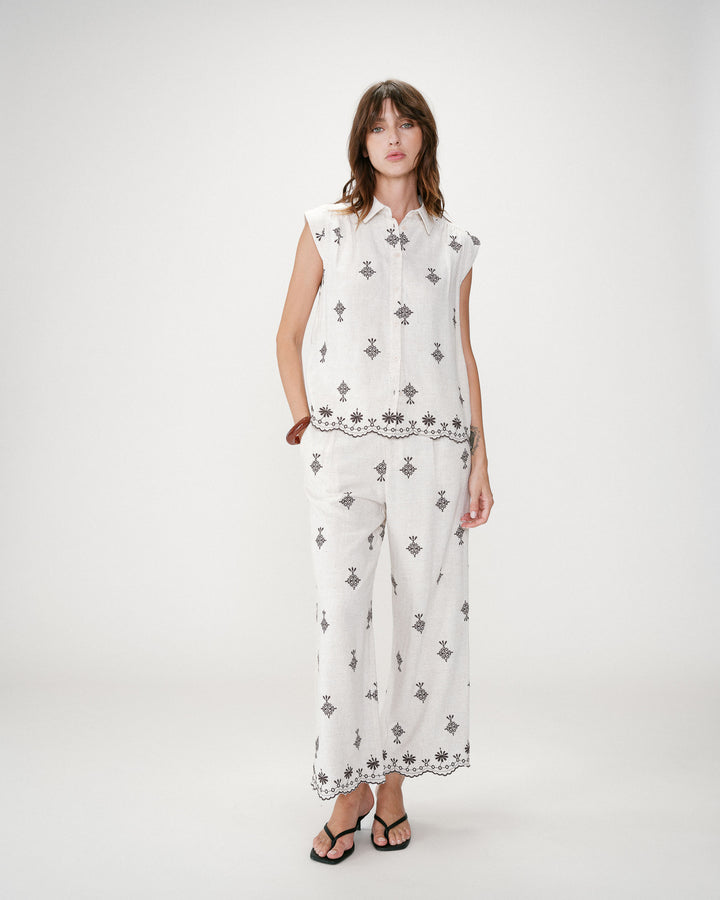 Sleeveless embroidered pattern shirt chocolat Wisenna