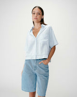 Chemise large manches courtes détails dentelle ciel Winka