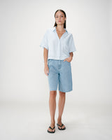 Chemise large manches courtes détails dentelle ciel Winka